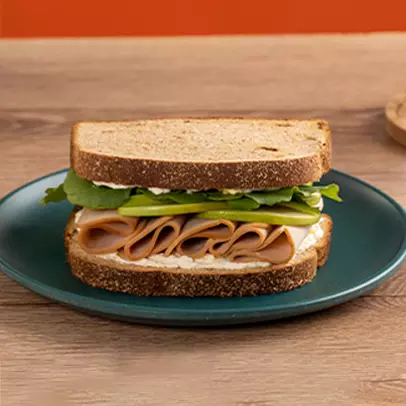 Sándwich de manzana y jamón de pavo Sándwich de manzana y jamón de pavo